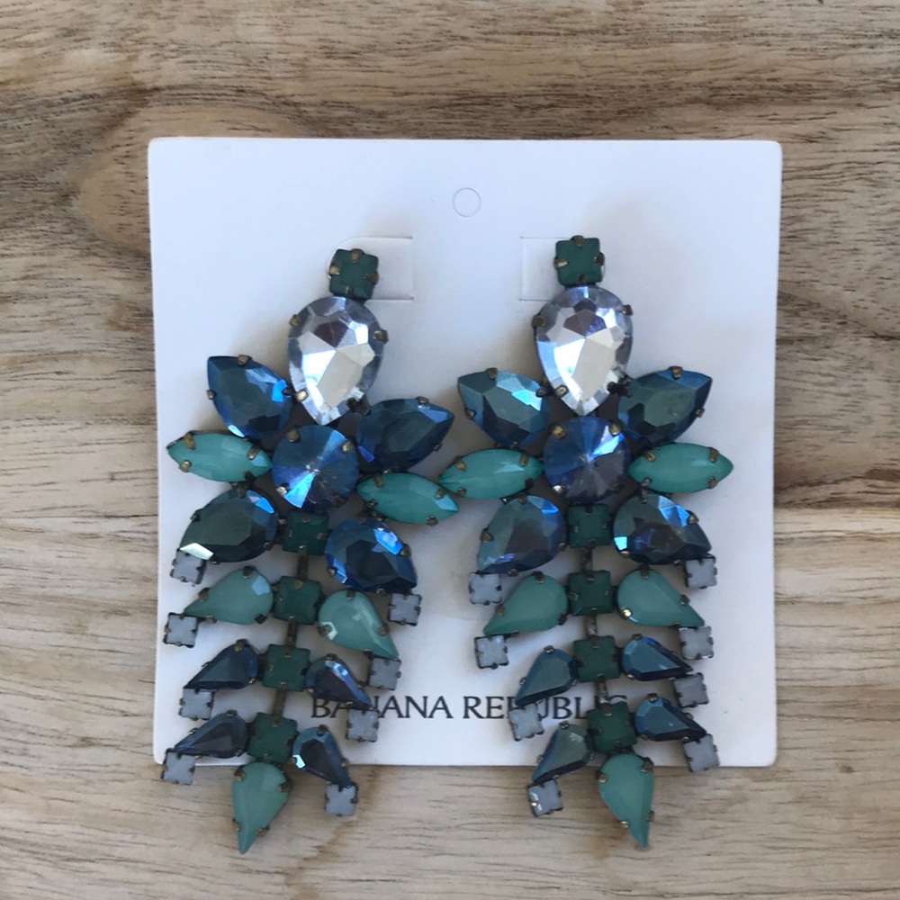 Banana republic statement earrings